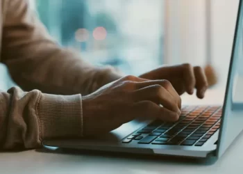 CRÔNICA – Não me sigam (Francisco Nery Júnior)