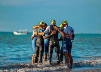 Triatletas de Paulo Afonso brilham na etapa Ôxe Triatlo Maceió