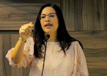 Evinha chama atenção da prefeitura para trato com famílias atípicas “Soubemos de coisas inaceitáveis”