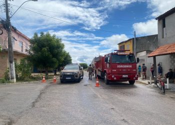 Homem armado se entrega à polícia após ameaçar tirar a própria vida por quase 24h no BTN 2, em Paulo Afonso