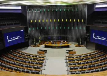 Congresso derruba vetos e eleva valor de emendas parlamentares