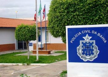 Polícia Civil de Paulo Afonso prende mulher em flagrante por furto qualificado; quebrou portão de residência e furtou R$ 1.800