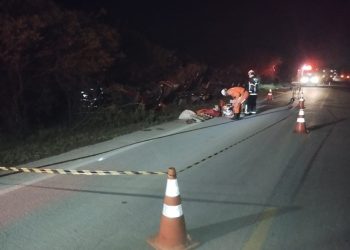 Equipes do 15º BBM resgatam vítima em acidente veicular na BR-116 em Euclides da Cunha-BA