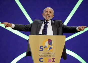 Lula tem aprovação de 73% em Pernambuco e 69% na Bahia, diz pesquisa Genial/Quaest