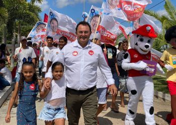 Valmir Rocha oficializa candidatura em evento no clube Creia