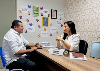 “Se é para dar posse a um governo que já acontece, tenho que ter voz e falar pelo povo”, diz Evinha ausente da sessão