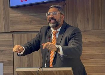 “A maior formação de Galinho é a disposição para cuidar de gente e mudar a realidade”, defende Jean, em resposta ao deputado Mário Júnior