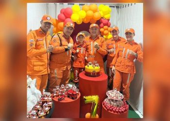 Festa inesquecível: bombeiros participam de aniversário de fã mirim em Paulo Afonso