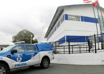 Policiais do 20º BPM conduzem indivíduo por descumprimento de medida protetiva e ameaça em Paulo Afonso