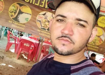 Jovem de 23 anos morre em colisão envolvendo carro e moto entre Olho D’água do Casado e Piranhas-AL