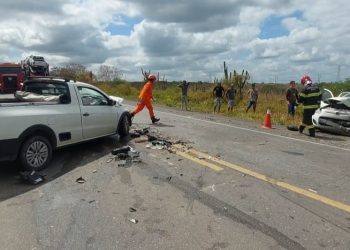 Grave acidente na BR-423 deixa um morto e empresário pauloafonsino ferido