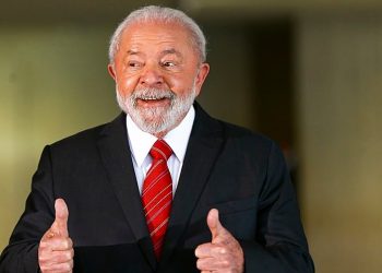 Para 35% dos brasileiros, governo Lula é ótimo ou bom; 34% consideram ruim ou péssimo, aponta pesquisa Ipec