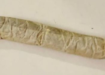 Homem é conduzido à delegacia por posse de drogas durante operação do 20º BPM em Paulo Afonso