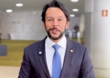 Fim da escala 6×1: Mário Negromonte Júnior assina PEC, que alcança número necessário de apoios para tramitar no Congresso