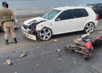 Grave acidente entre carro e moto na ponte do BTN deixa homem morto e outro gravemente ferido em Paulo Afonso