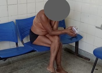 Mulher é conduzida à delegacia após denúncias de maus-tratos a animais e agressão em Paulo Afonso