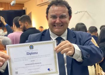 Valmir Rocha é diplomado para o segundo mandato de vereador de Paulo Afonso