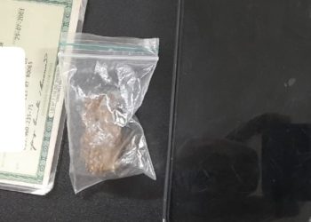 Jovem de 21 anos é conduzido pela PM por porte de droga e moto irregular em Paulo Afonso