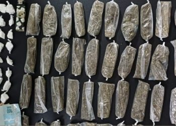 Homem com moto em alta velocidade é detido em Paulo Afonso com drogas após fugir de abordagem policial