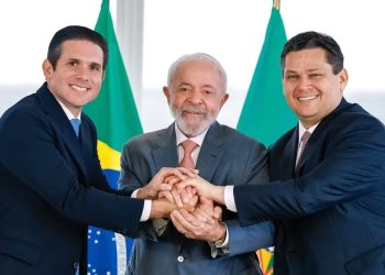 Lula recebe novos presidentes da Câmara e do Senado e garante boa relação com o Legislativo