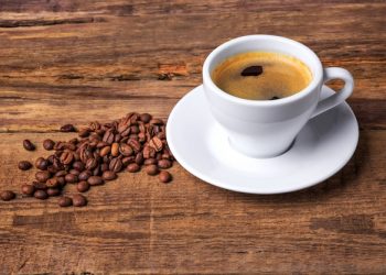 Preço do café deve continuar subindo nos próximos meses e só deve cair em 2026, diz Abic