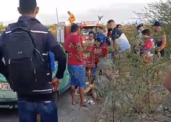 Duas mulheres ficam feridas após carro cair em ribanceira na BA-210, entre Glória e Paulo Afonso