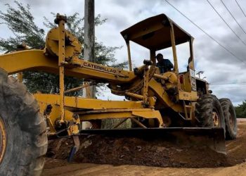Prefeitura de Paulo Afonso inicia recuperação de estradas vicinais no município
