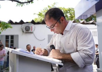 Galinho sanciona lei que reduz jornada de trabalho nos órgãos públicos municipais de Paulo Afonso para mães de filhos com deficiência