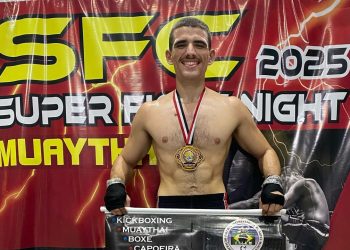 Lutador de Paulo Afonso dá show com nocaute espetacular durante competição em Maceió (ASSISTA)