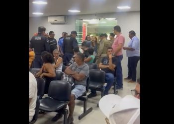 Tensão na Câmara: mulheres se manifestam durante discursos de vereadores e são retiradas do plenário pela Guarda Municipal