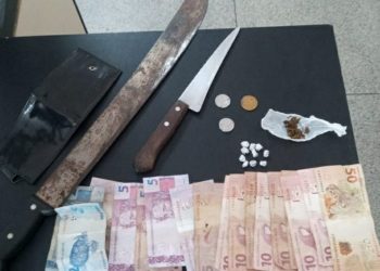 Mulheres são flagradas com drogas e presas pela PM em Paulo Afonso (VÍDEO)