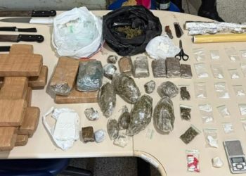 Mulheres são flagradas com drogas e presas pela PM em Paulo Afonso (VÍDEO)