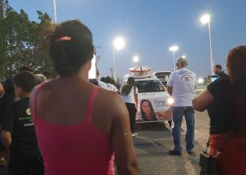 Corpo de Raissa Suellen chega a Paulo Afonso e é recebido com grande comoção