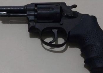 Suspeito de matar mulher na Prainha é preso com arma de fogo em Paulo Afonso