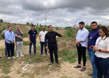 Prefeito Galinho visita “lagos” do Bonfim e Centenário e pressiona secretários: “Agora eu vou começar a cobrar…quem paga o salário da gente é o povo”
