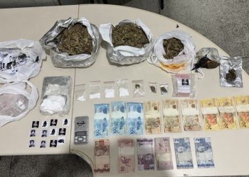 RONDESP apreende drogas e materiais para tráfico durante patrulhamento no centro de Paulo Afonso