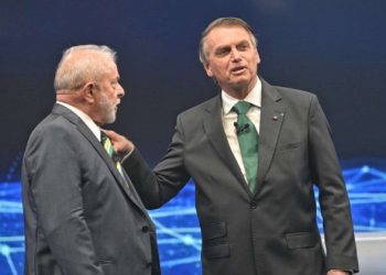 Lula chama Bolsonaro de ‘frouxo’ e diz que nunca pediria Pix para apoiadores