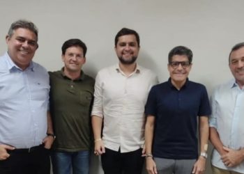 “Eu não voto na esquerda”, diz vereador Jailson Oliveira sobre visita com João Roma e ACM Neto