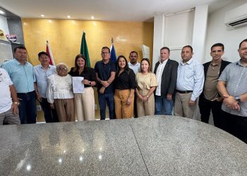 Ziane Costa autoriza obra de pavimentação no povoado Morros em Delmiro Gouveia-AL