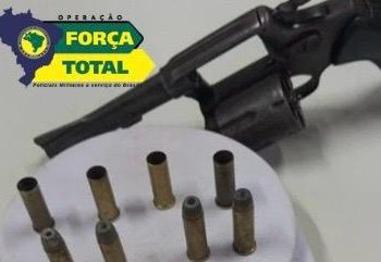 PM apreende adolescente e homem suspeitos de tentativa de homicídio e porte ilegal de arma em Antas-BA