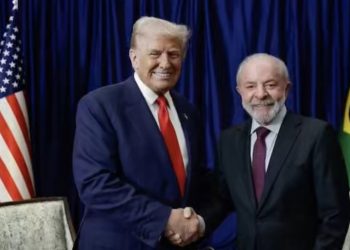 Lula e Trump se reúnem na Malásia e acertam retomada de diálogo para rever tarifas e sanções
