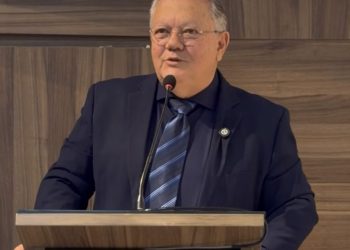 Vereador Celso Brito aponta possível irregularidade em remanejamento de R$ 23 milhões do orçamento municipal