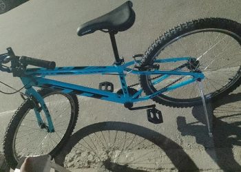 Bicicleta furtada em escola é encontrada abandonada em córrego entre os bairros Siriema 2 e 3, em Paulo Afonso