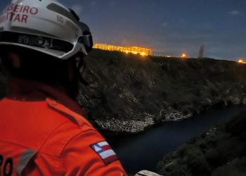 Pescadores apontam local e 15° BBM resgata corpo na região do Rio do sal após cinco dias de buscas