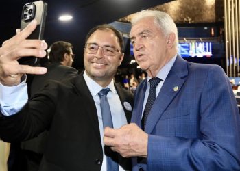 Projeto que beneficia ex-servidores da Chesf é aprovado no Senado; prefeito de Paulo Afonso acompanha votação