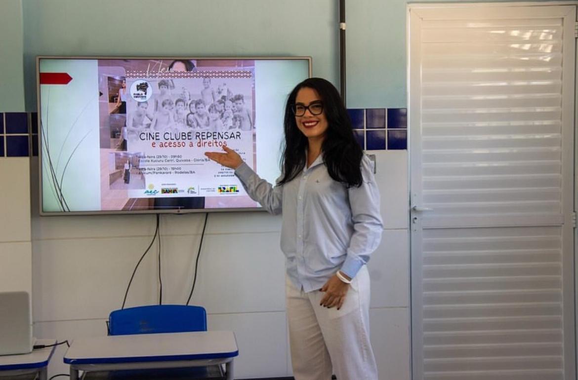 b7388a6e-8008-445e-a44d-c282479e495b b7388a6e-8008-445e-a44d-c282479e495b